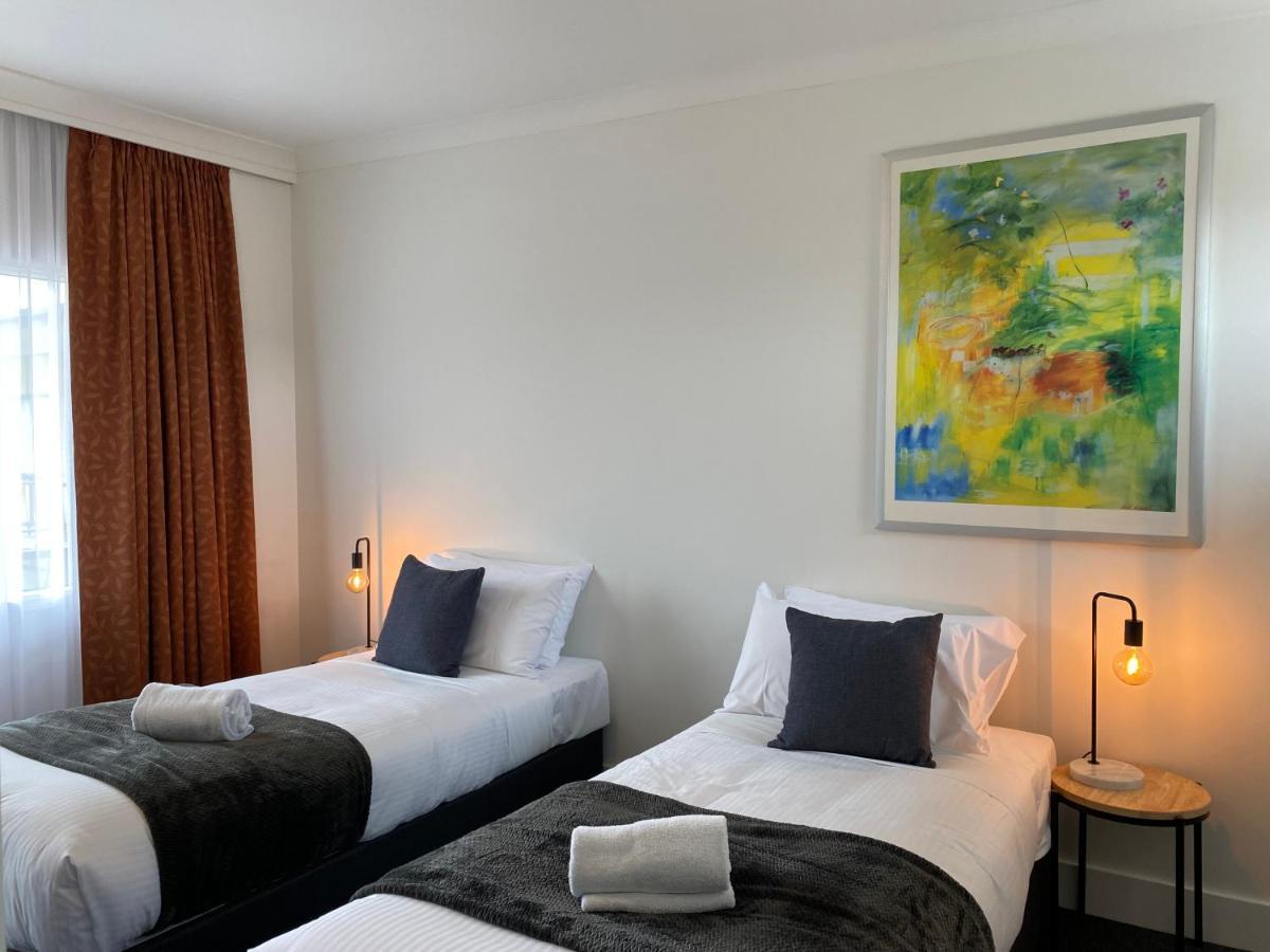 The Astor Hotel Motel Гоулберн Екстер'єр фото